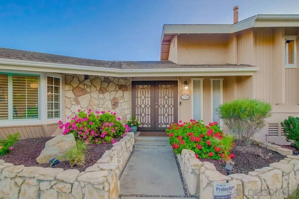 El Cajon, CA 92020,1963 Hacienda Circle