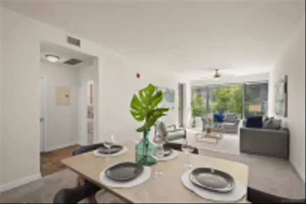 1150 J St #421,  San Diego,  CA 92101