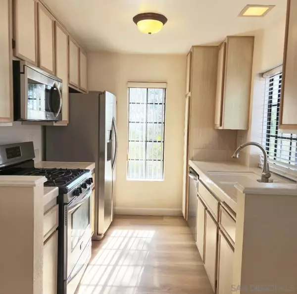 San Diego, CA 92129,13334 Caminito Ciera #30