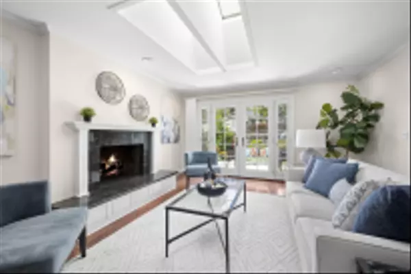 4555 Robbins St, San Diego, CA 92122