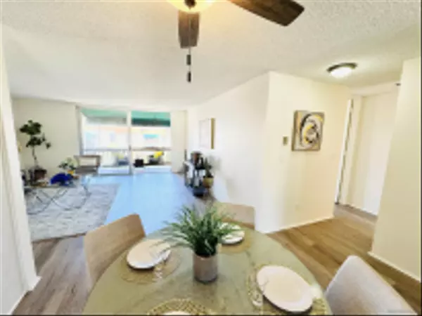 La Jolla, CA 92037,6455 La Jolla Blvd #349