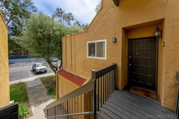 San Diego, CA 92127,17129 W Bernardo Dr #208