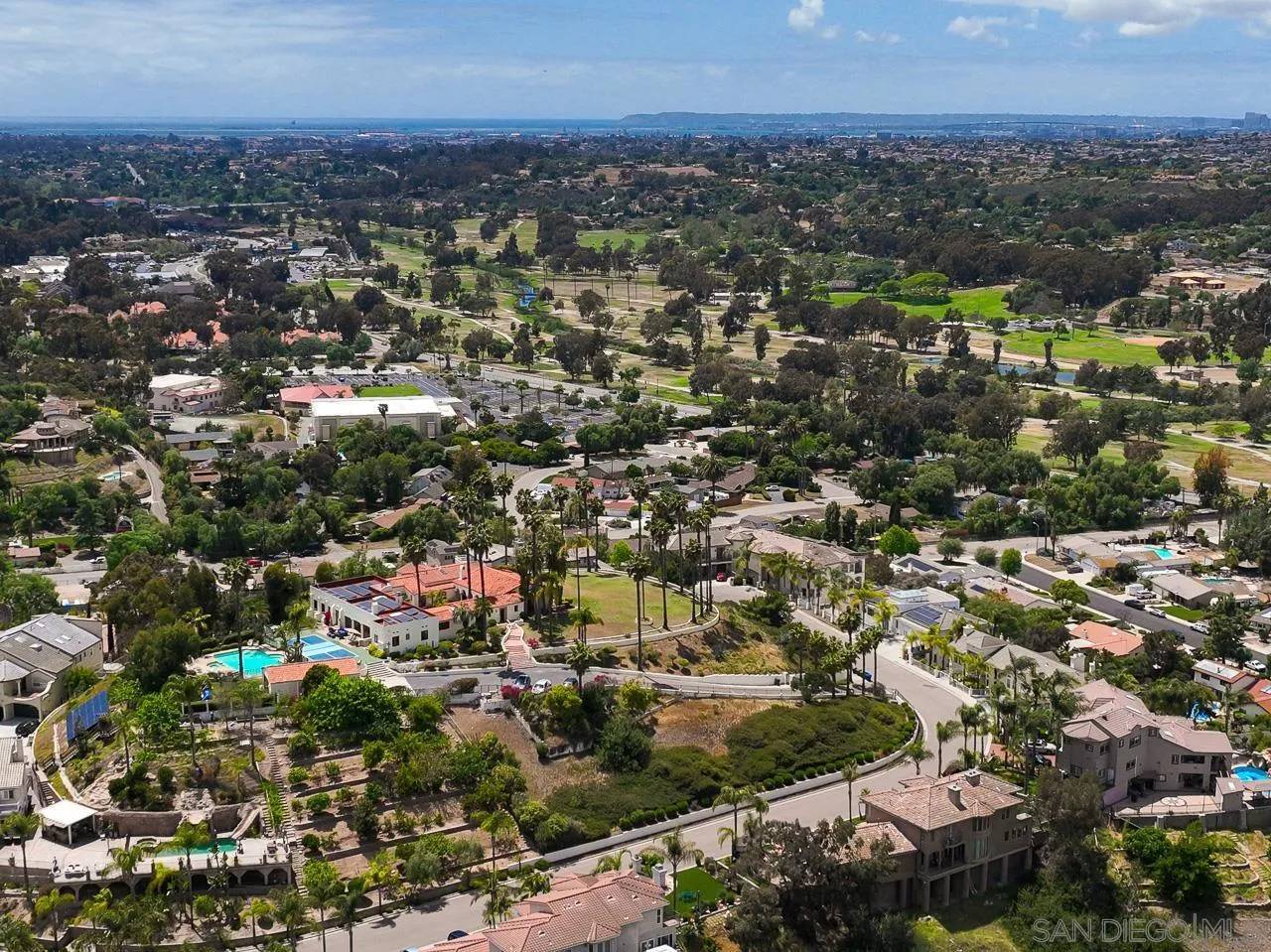 Bonita, CA 91902,3928 La Cresta Way