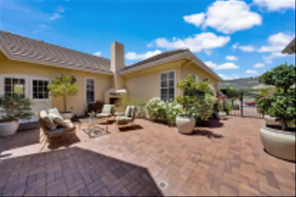 San Diego, CA 92127,9343 Bernardo Lakes Dr.