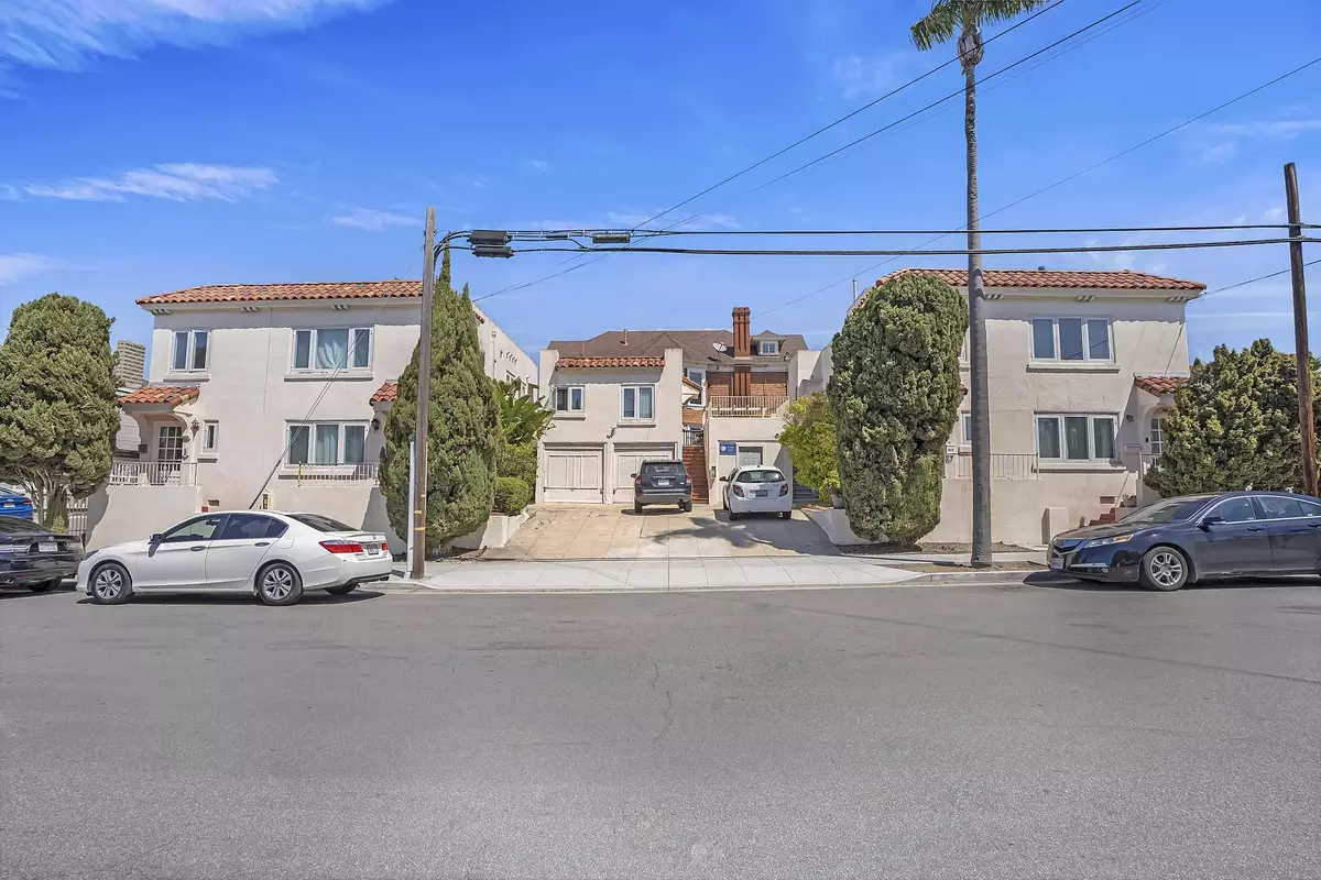 San Diego, CA 92101,130 Ivy St