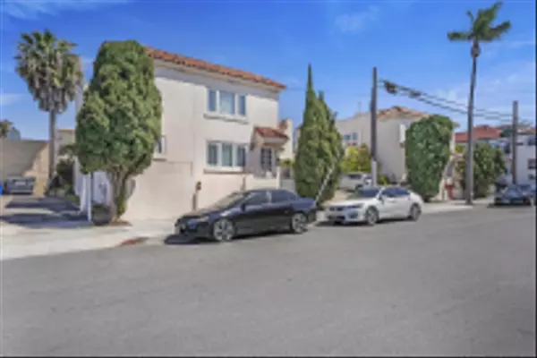 San Diego, CA 92101,130 Ivy St