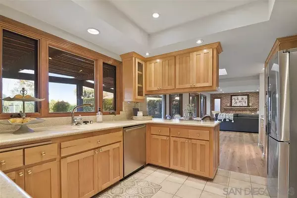 Escondido, CA 92029,3408 Lomas Serenas Dr