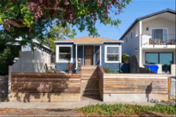 2134 Reed Avenue, San Diego, CA 92109