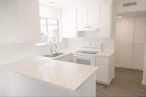 Escondido, CA 92027,1811 E Grand Ave #89