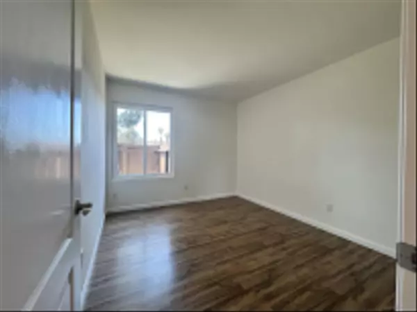 San Diego, CA 92123,3454 Castle Glen Dr #123