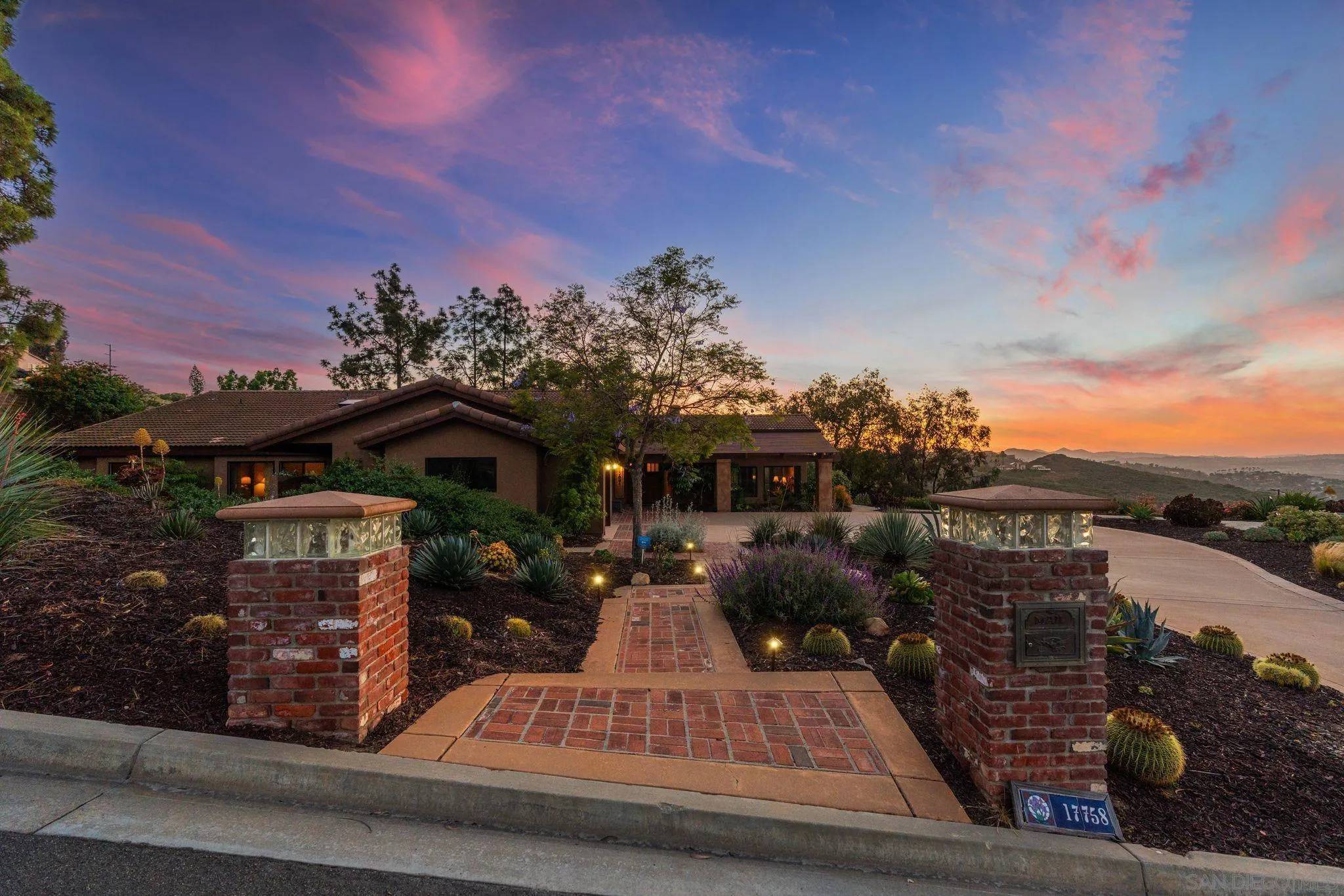 Poway, CA 92064,17758 Del Paso Drive