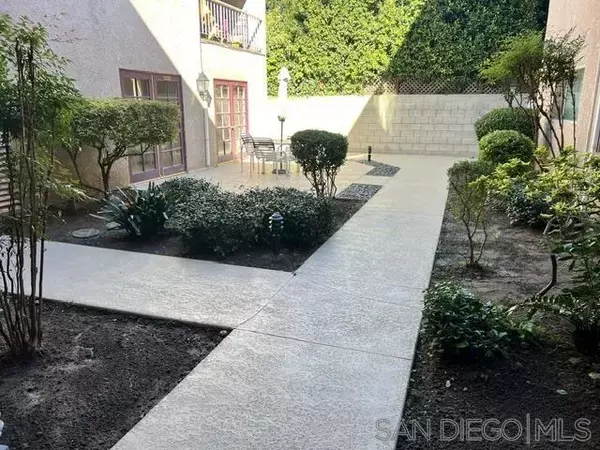 Sherman Oaks, CA 91423,4487 Colbath #207
