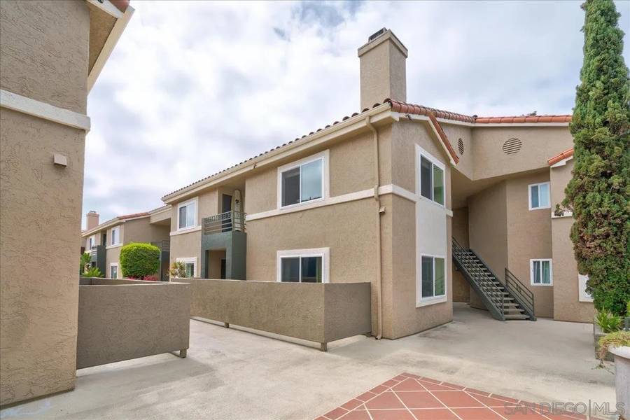 7425 Charmant Dr East #2812, San Diego, CA 92122