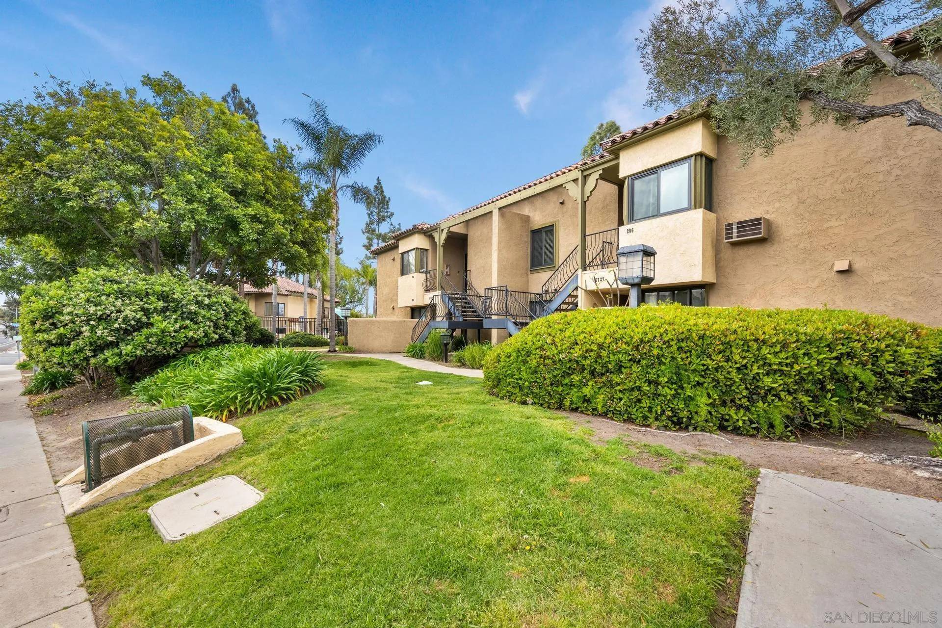 San Diego, CA 92120,6737 Oakridge Rd #205