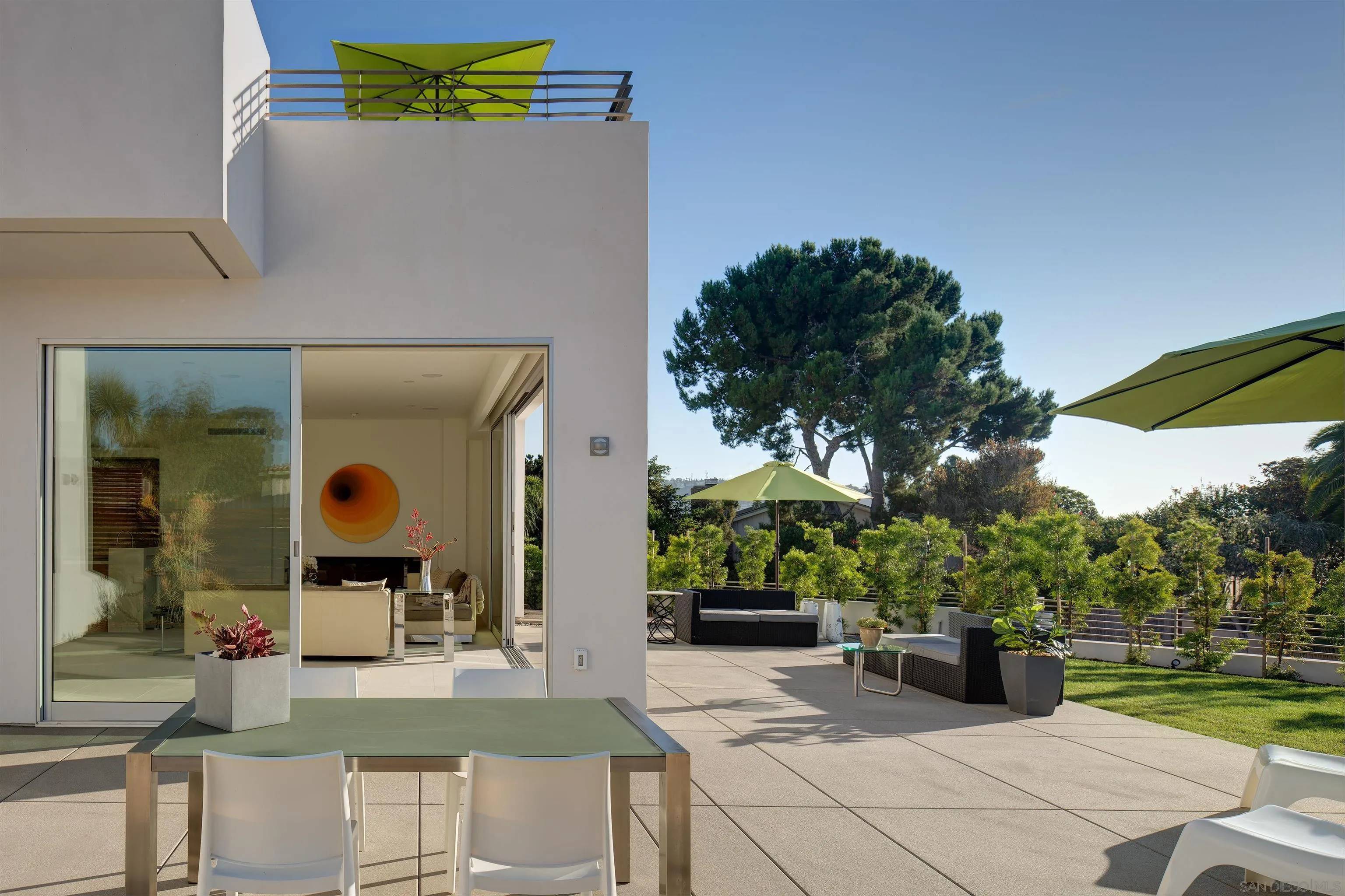 La Jolla, CA 92037,8665 Glenwick Ln