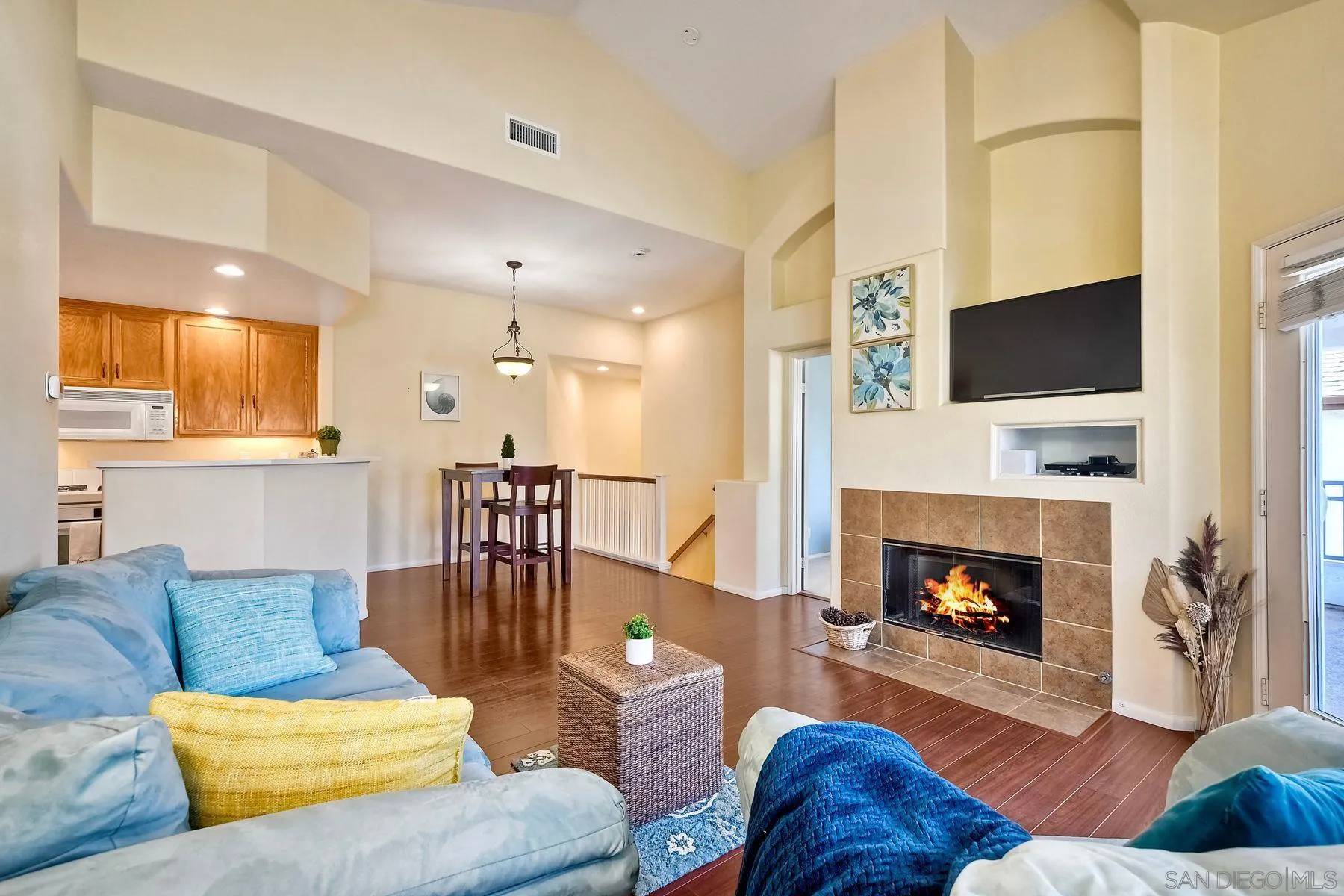 San Diego, CA 92131,11898 Cypress Canyon Rd #1