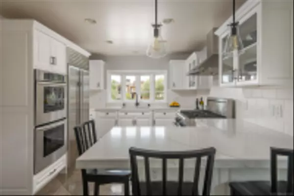 La Jolla, CA 92037,5839 Camino De La Costa