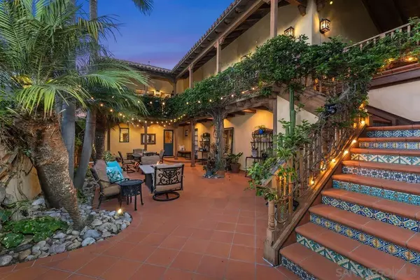 La Jolla, CA 92037,7344 Olivetas Ave