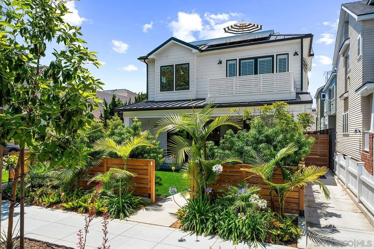 Coronado, CA 92118,924 D Avenue