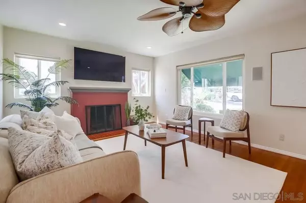 Coronado, CA 92118,309-11 E Ave