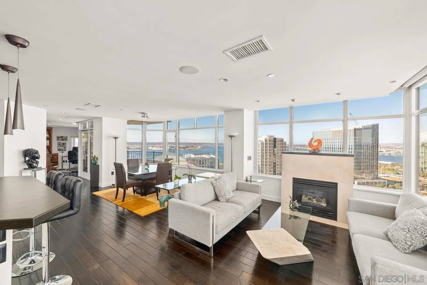 San Diego, CA 92101,700 W Harbor Dr #2101