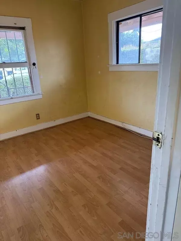 San Diego, CA 92113,3921-23 Delta St