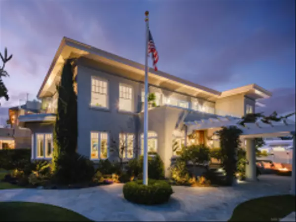 Coronado, CA 92118,535 Ocean Blvd