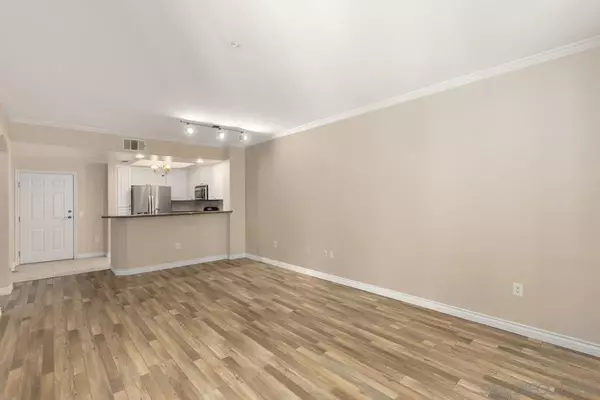 La Jolla, CA 92037,4165 Executive Dr #F208