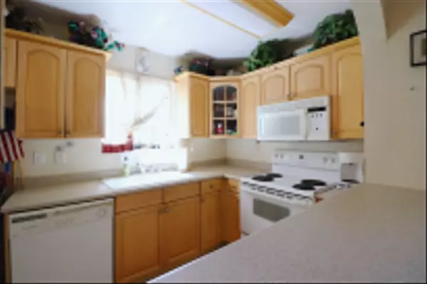 San Diego, CA 92114,6454 Akins Ave #408