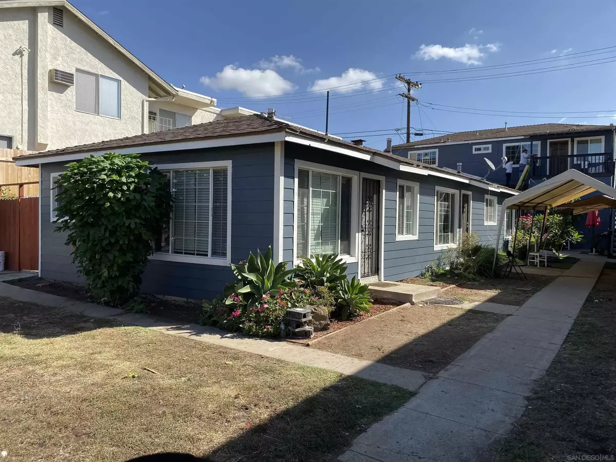 San Diego, CA 92115,4209-15 49th St.