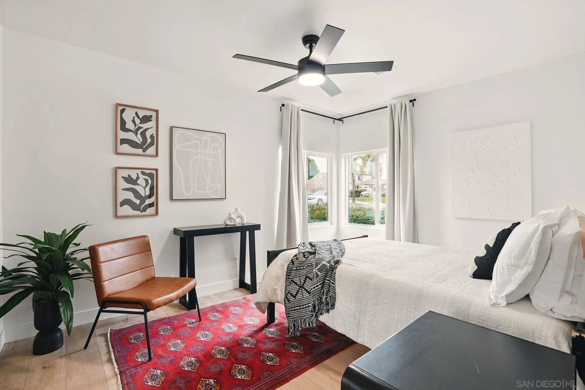 San Diego, CA 92102,4817 Lyon St