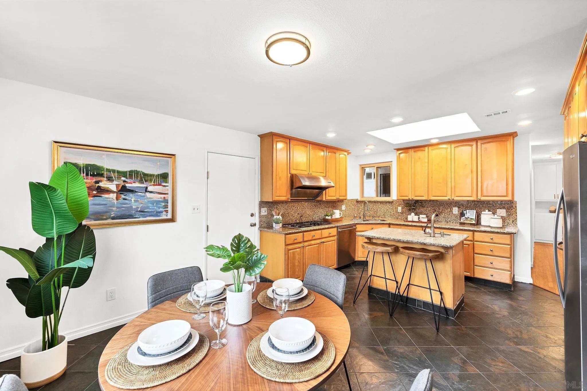 San Diego, CA 92111,3980 Anastasia Street