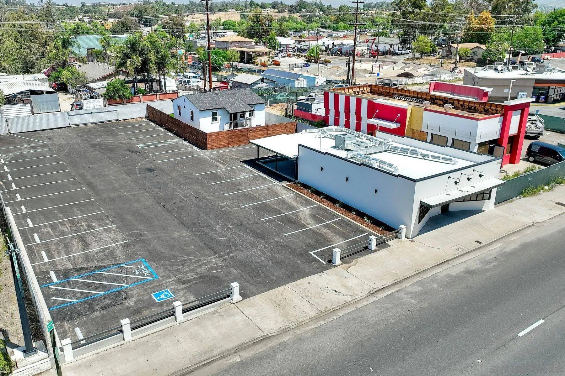Ramona, CA 92065,1045 Main