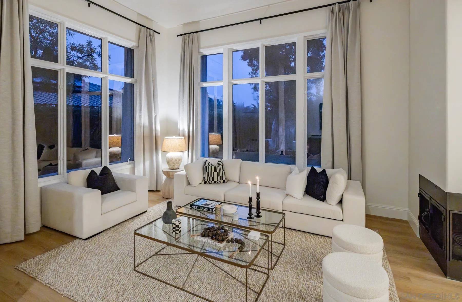 Encinitas, CA 92024,2815 Santa Fe Vista Ct