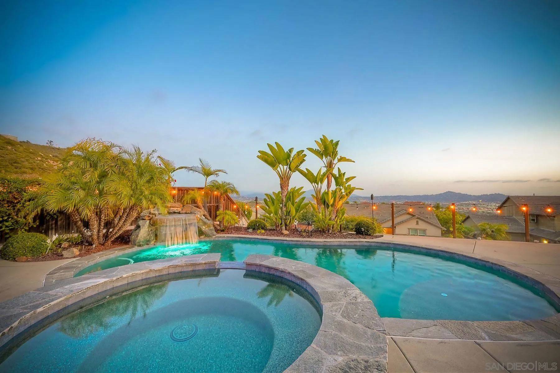 Santee, CA 92071,5324 Bella Vista St