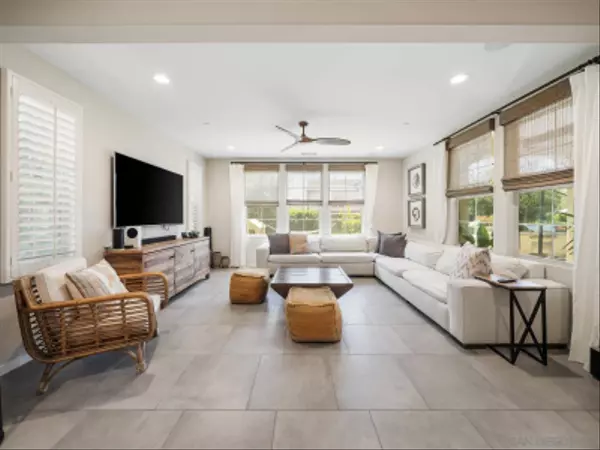 Chula Vista, CA 91913,916 Camino Aldea