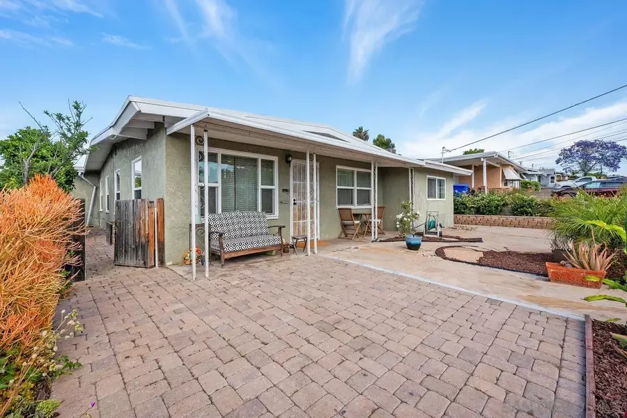 3861 Demus St, San Diego, CA 92115