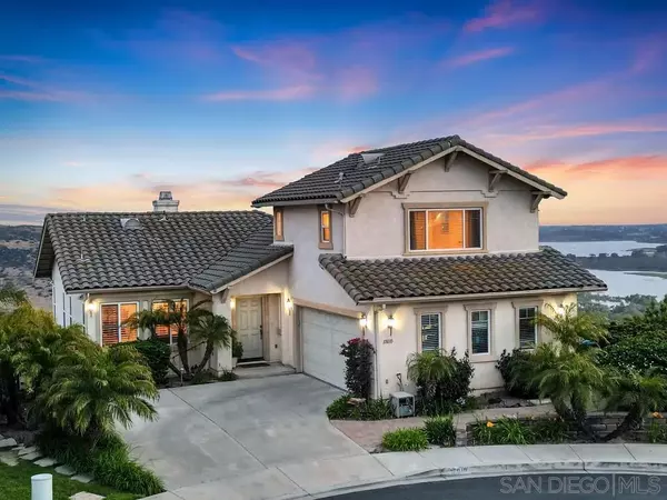 10010 Destiny Mountain Ct, Spring Valley, CA 91978