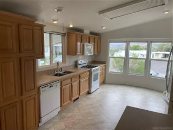 El Cajon, CA 92021,13300 Los Coches Rd. East #114