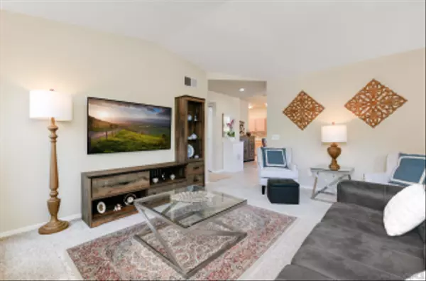 San Diego, CA 92128,18630 Caminito Cantilena #299