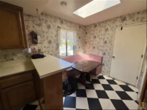 El Cajon, CA 92021,817 Arboleda Rd