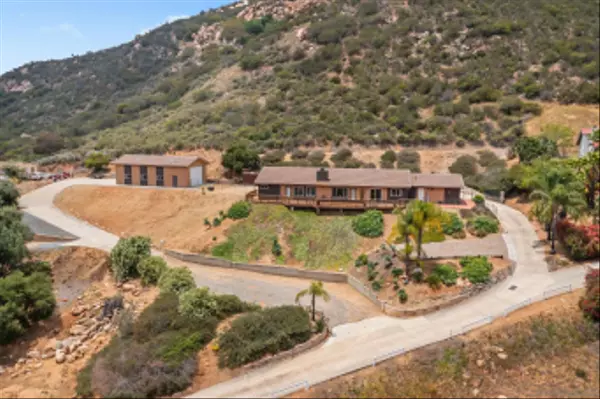 295 Arnold Way, Alpine, CA 91901