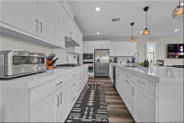 Escondido, CA 92026,1485 Natalia Ct.