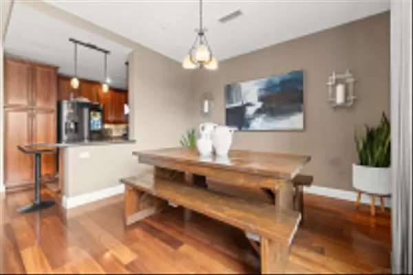 San Diego, CA 92103,3972 Albatross St #202