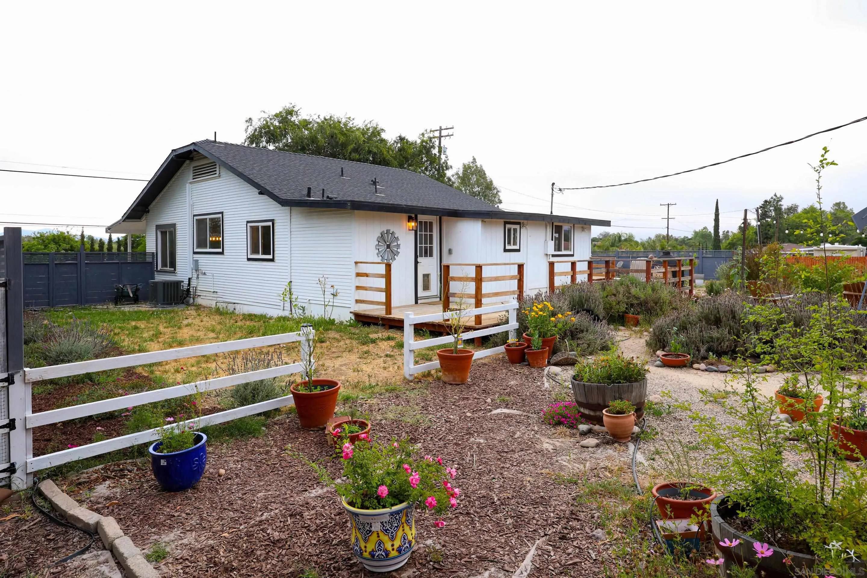Ramona, CA 92065,1811 Montecito Road