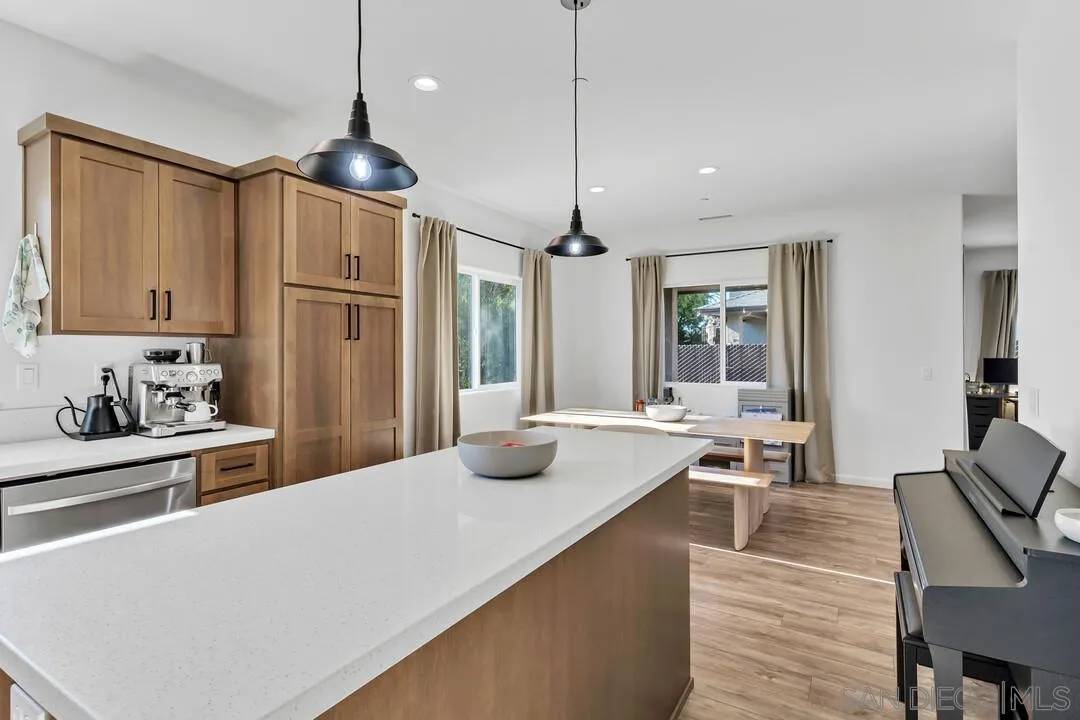 El Cajon, CA 92021,130 Scenic Dr