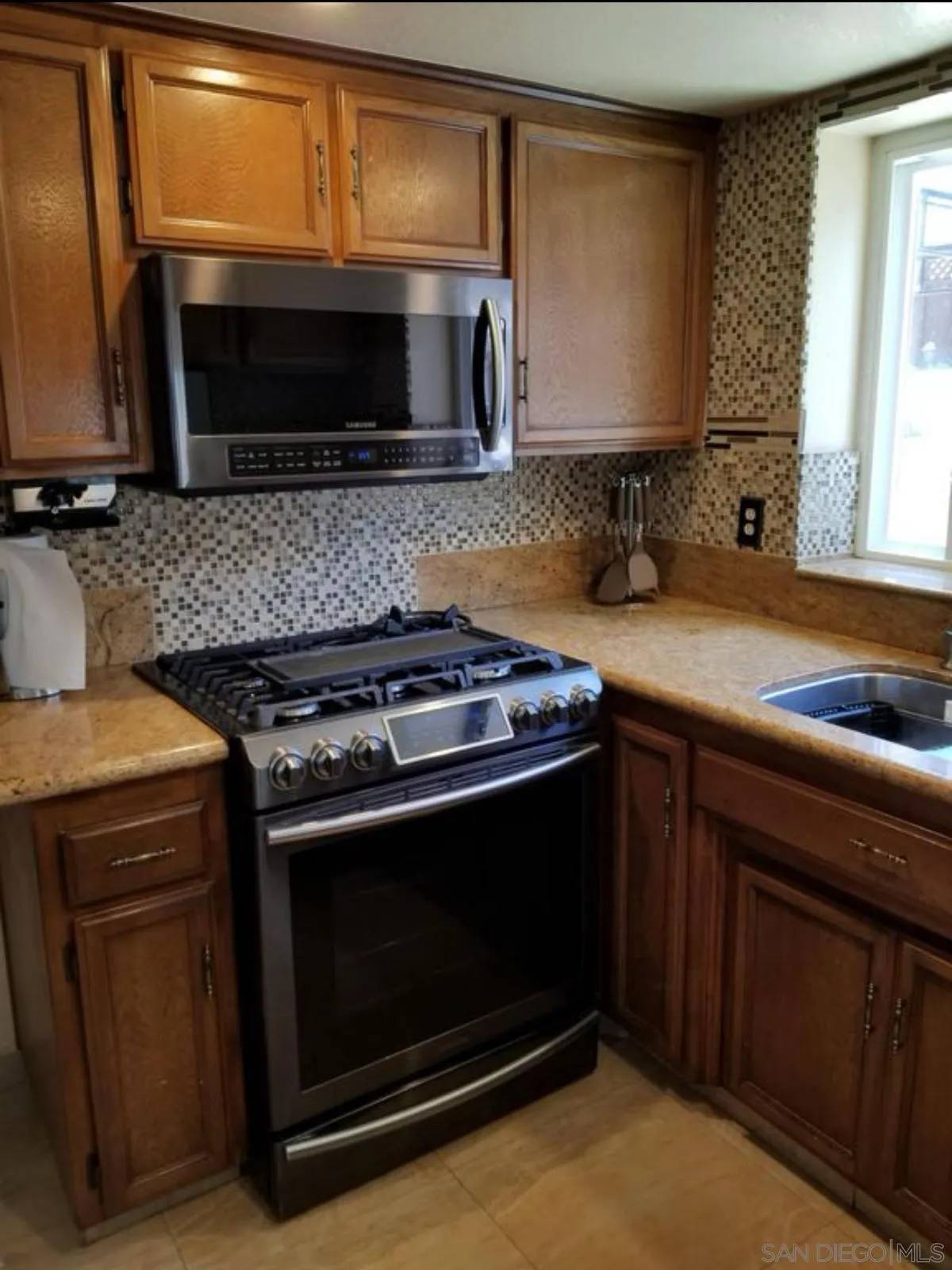 Escondido, CA 92029,2185 Gibraltar Glen