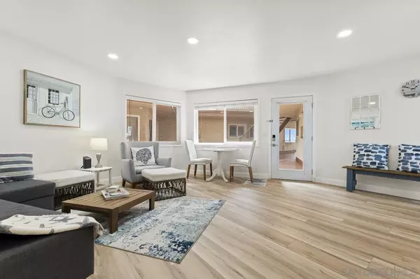 Oceanside, CA 92054,803 S Pacific St #3