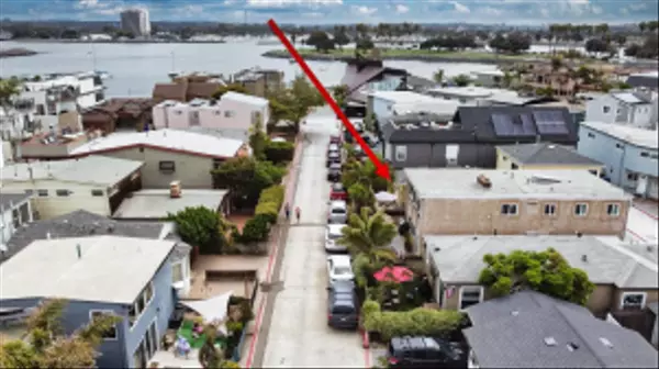 San Diego, CA 92109,817-819 San Luis Rey Pl
