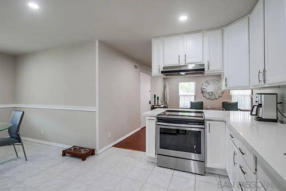 Poway, CA 92064,15380 Via La Gitano